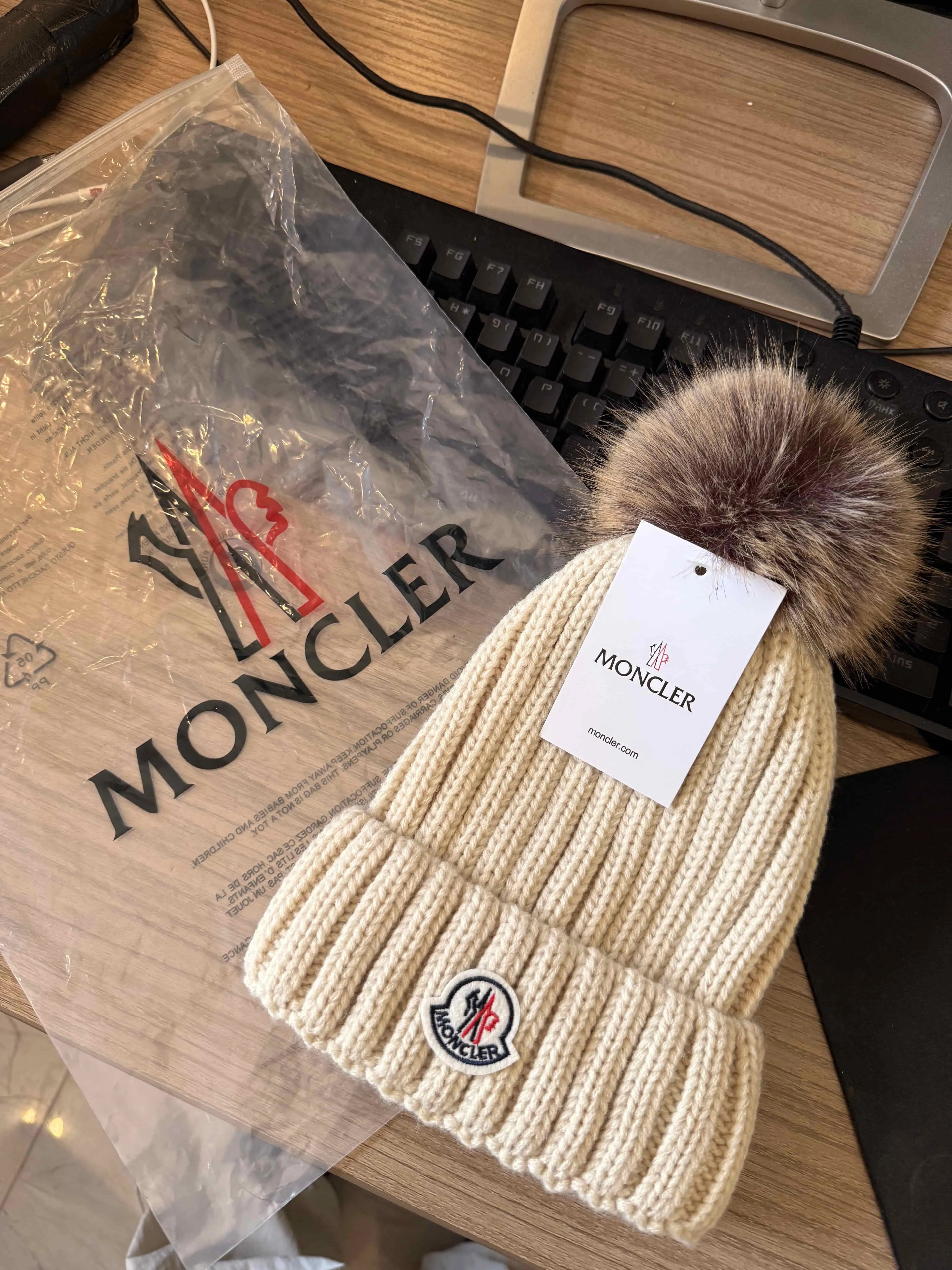 Moncler Beanie Woman