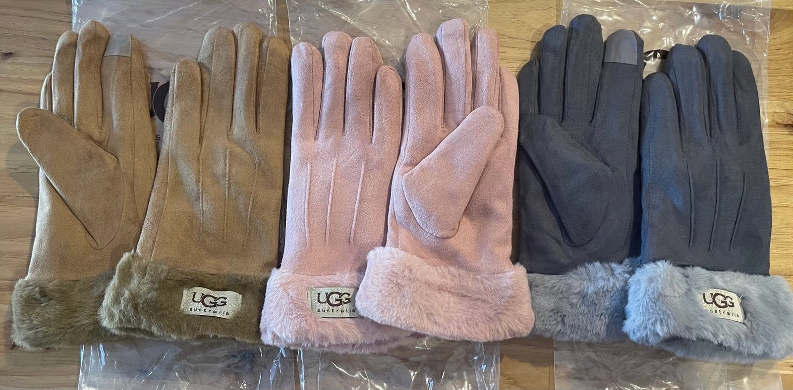 UGG Mittens